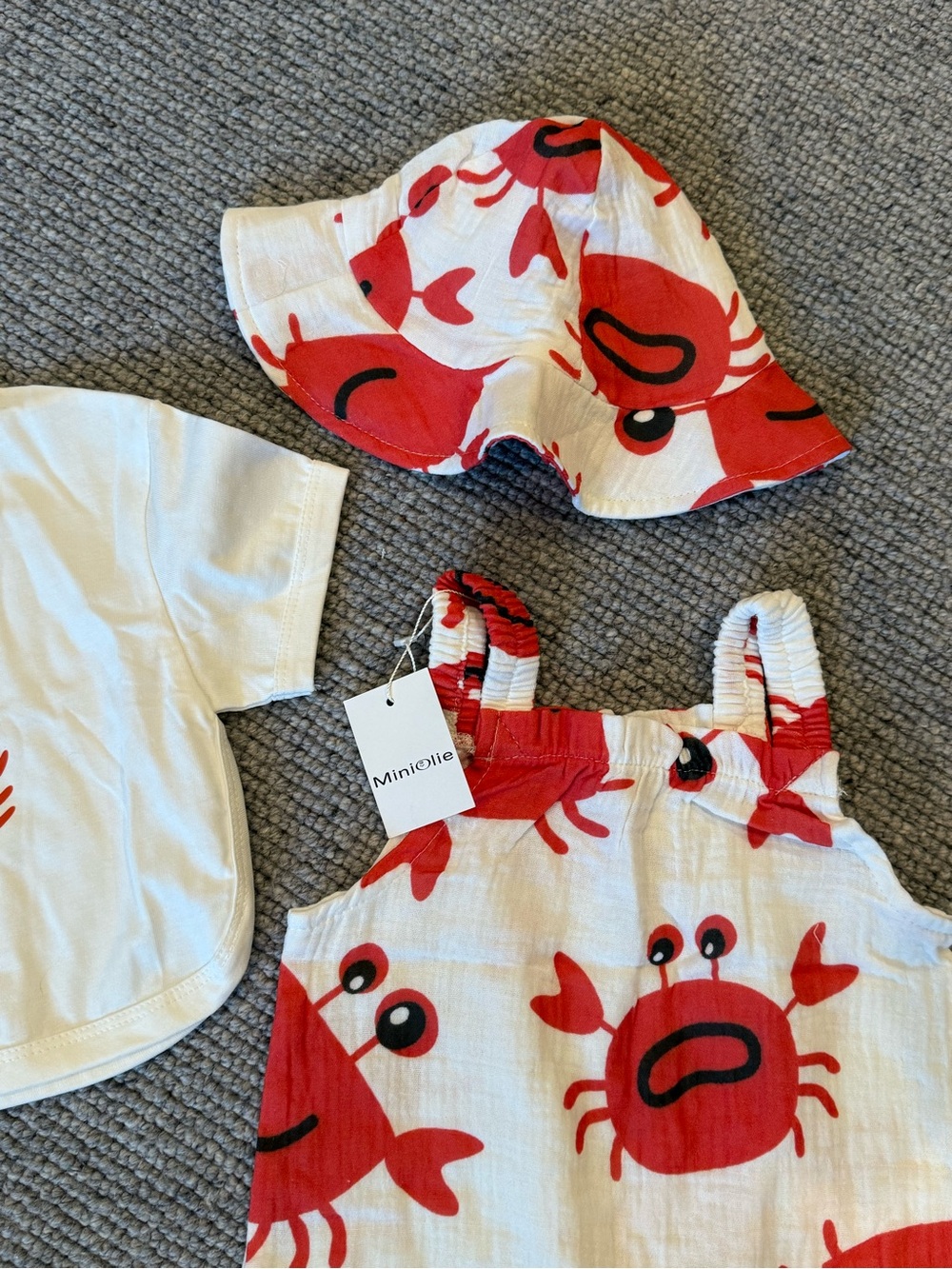 NEW NWT Mini Olie Baby Coveralls T-Shirt Hat Crab Summer Set White Red 3-6 mos - Picture 4 of 6